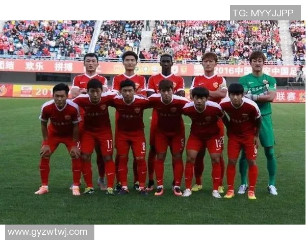 上海乒乓球队以99分稳居世界锦标赛积分榜首位展现强劲实力